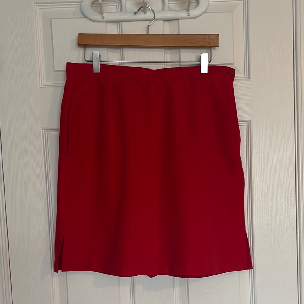 Lizgolf by Liz Claiborne red golf skort